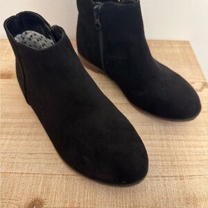 Cat & Jack Black Kids Boots